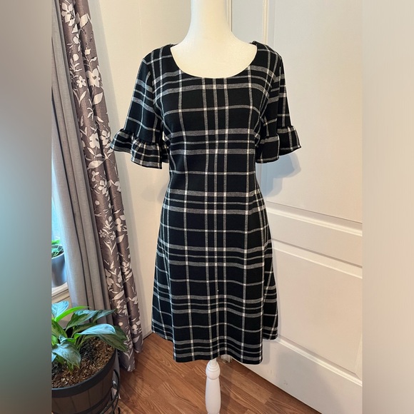 🖤⚪️ NY Collection window pane dress. EUC. Size Medium. 🖤⚪️ - Picture 11 of 11